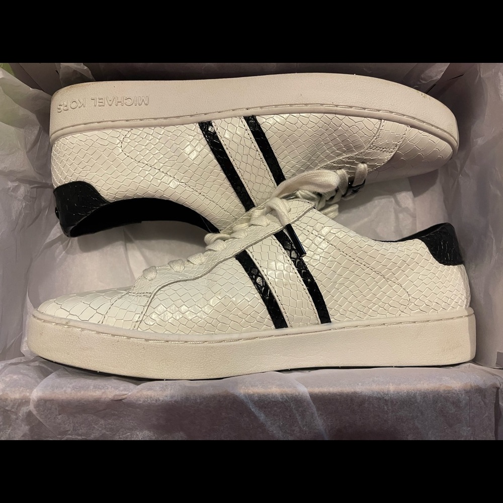 MK Irving Sneaker!